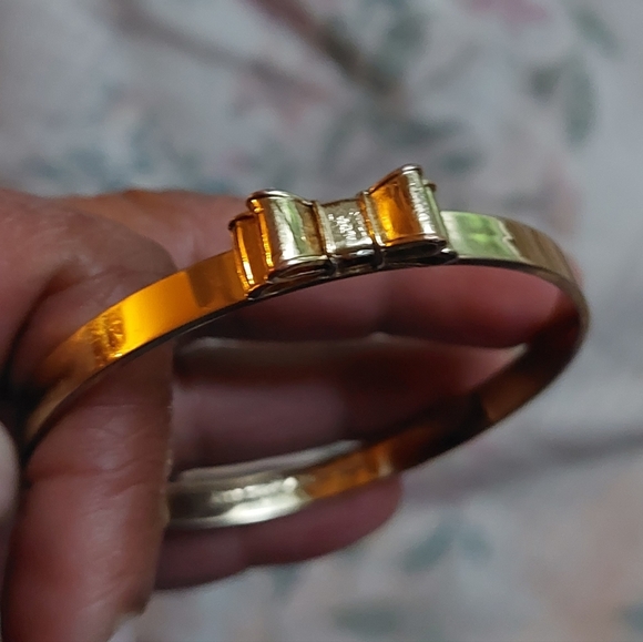 Gold Kate Spade Bow Bracelet - Picture 1 of 5